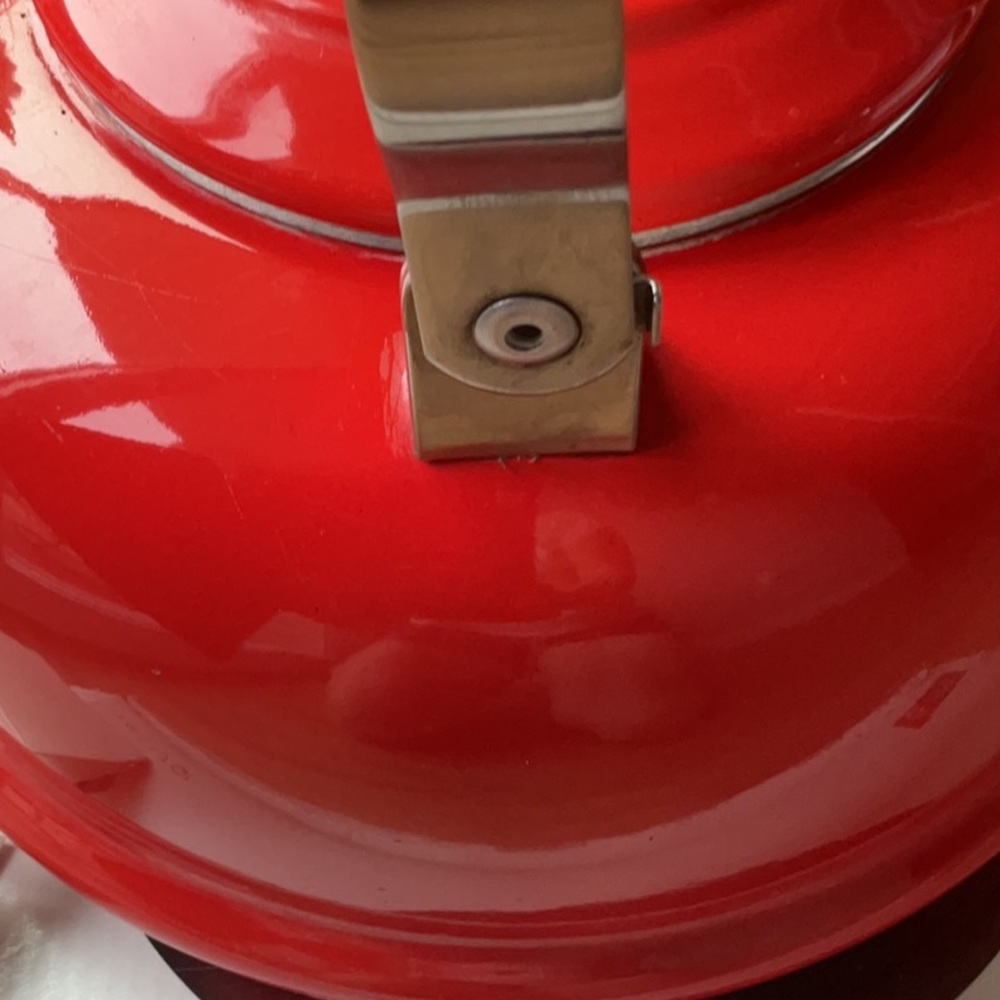 Le Creuset kettle 1.6 L / 1.7 qt - Picture 4 of 9